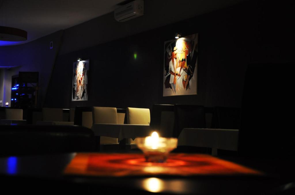 Hotel Pojezierze Щецинек Экстерьер фото