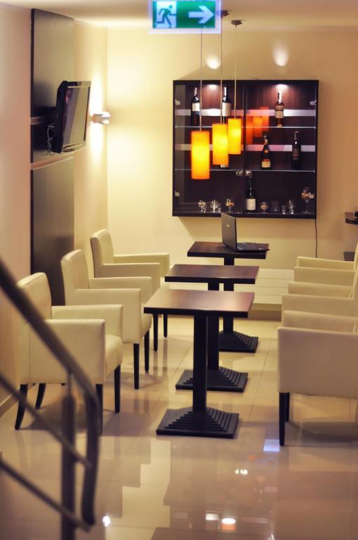 Hotel Pojezierze Щецинек Экстерьер фото