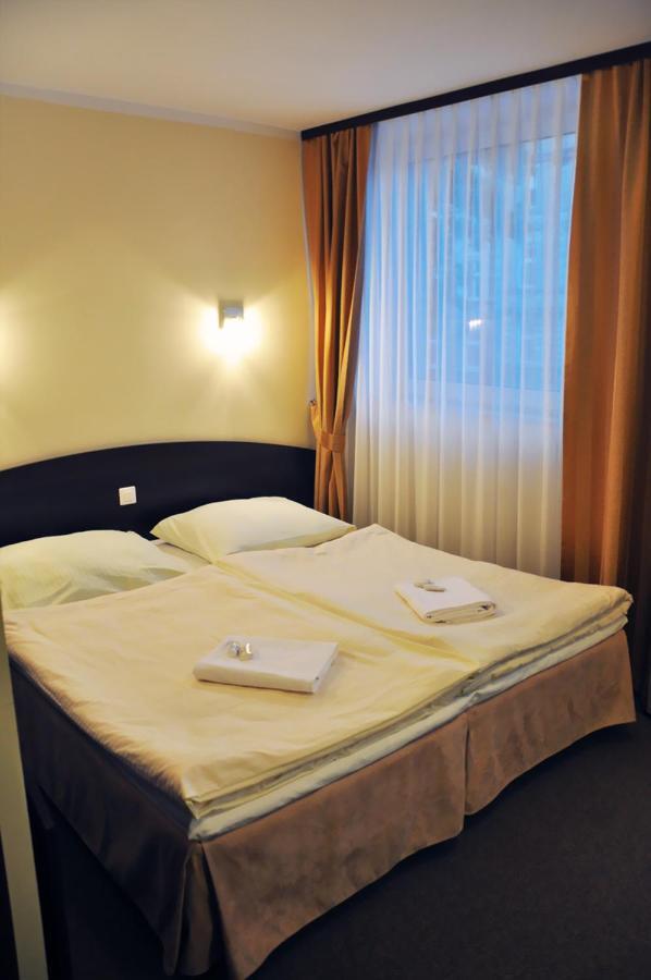 Hotel Pojezierze Щецинек Номер фото